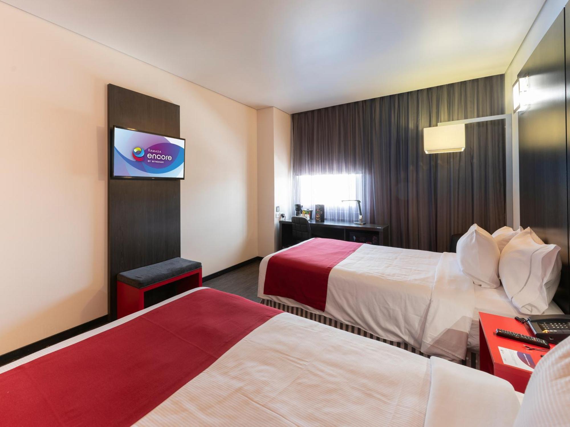 Ramada Encore By Wyndham Puebla Exterior foto